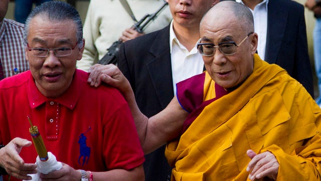 111004-Dalai_Lama-AP111004117326.jpg 