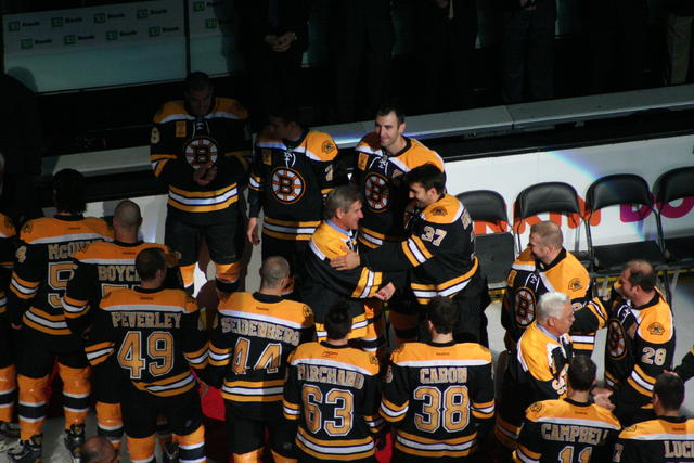 Set of 6 Boston Bruins 6” X 11” Mini Championship Banners