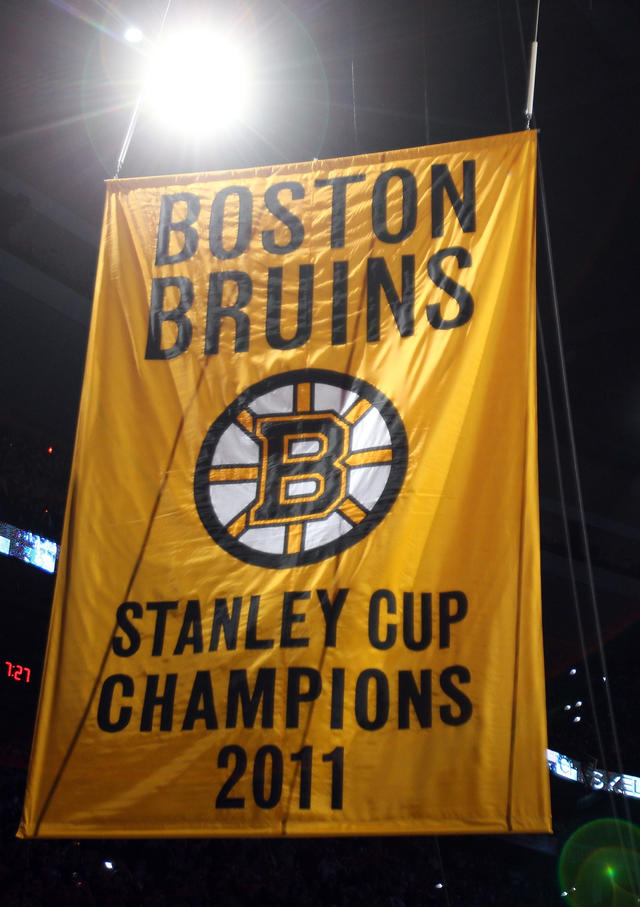 Flyers spoil Bruins' banner night