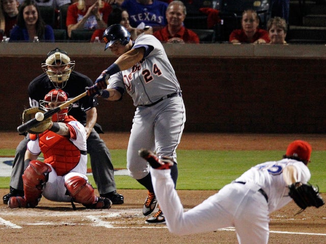 Miguel Cabrera hits a solo home run 