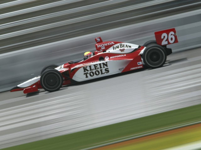 Dan Wheldon practices for Bombadier 500 