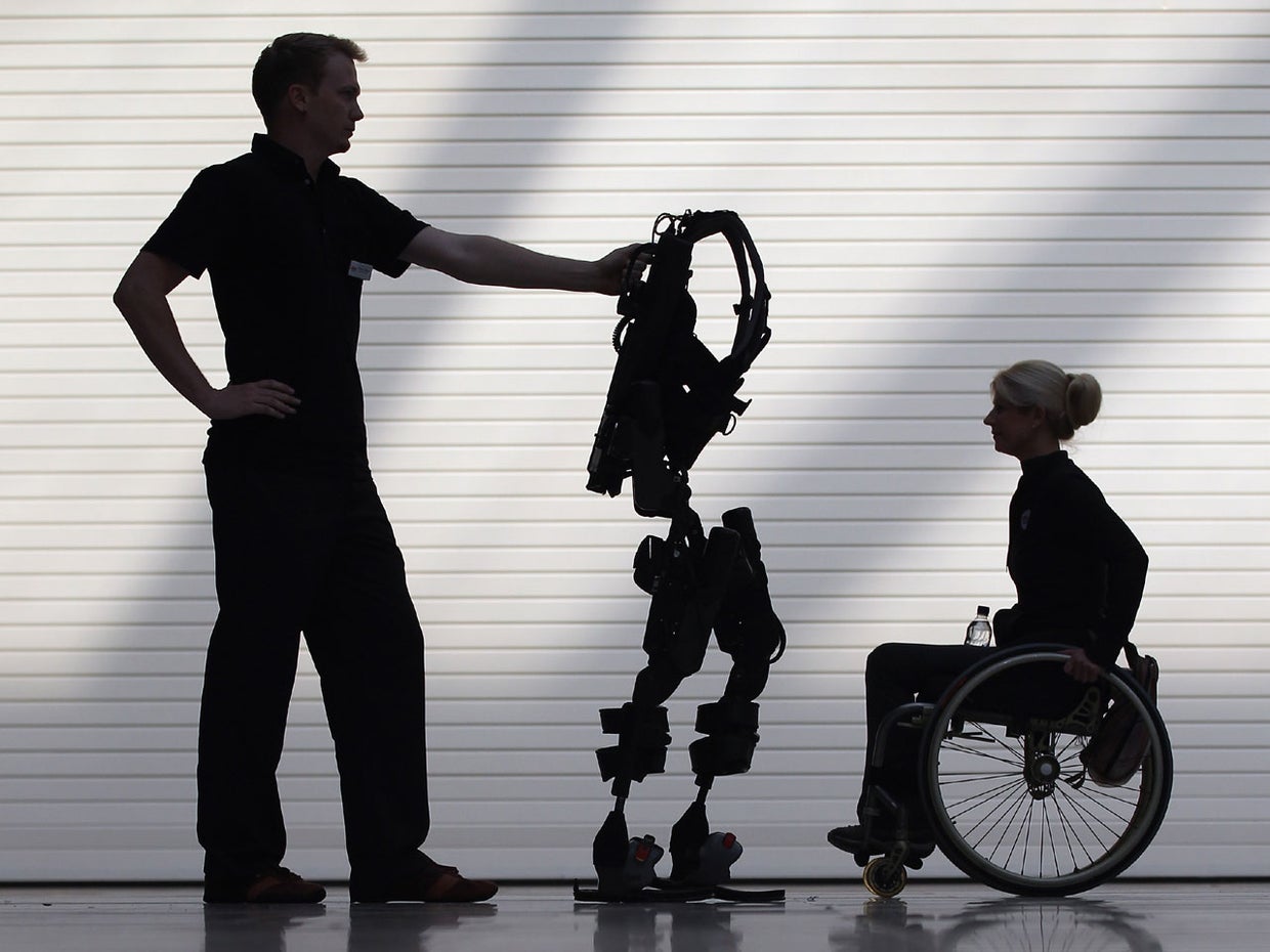 Prosthetic exoskeleton helps paraplegics walk again at U.S. rehab ...