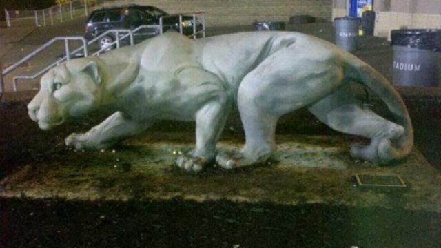 panther_statue_franklin_regional_stadium.jpg 