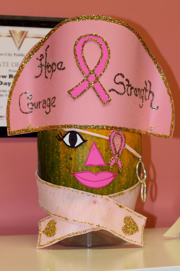 pirate-of-the-caribbean_pink-ribbon-awareness-pumpkin.jpg 