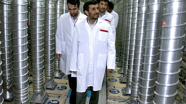 Mahmoud Ahmadinejad visits the Natanz Uranium Enrichment Facility 
