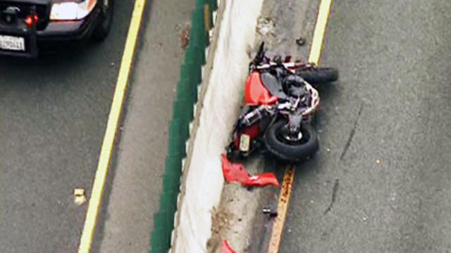 motorcycle_crash_111110.jpg 