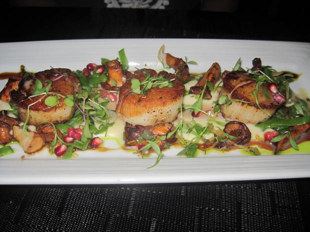 1/4 Food &amp; Drink - Private Social - Scallops 