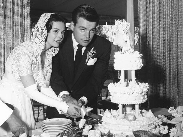 Natalie Wood and Robert Wagner cut the cake at their 1957 wedding 