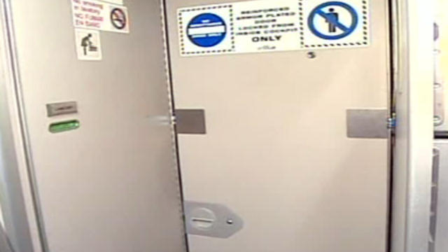 airplane-lavatory.jpg 