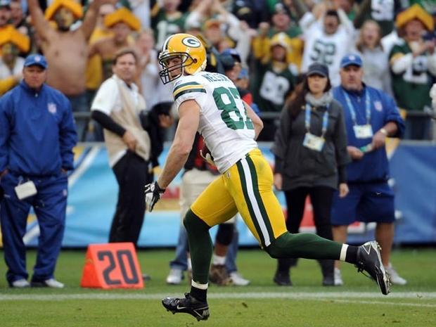 SAN DIEGO, CA - NOVEMBER 06: Jordy Nelson #87 of the Green Bay Packers runs with the ball after his catch against the San Diego Chargers during the fourth quarter at Qualcomm Stadium on November 6, 2011 in San Diego, California. (Photo by Harry How/Getty Images) 