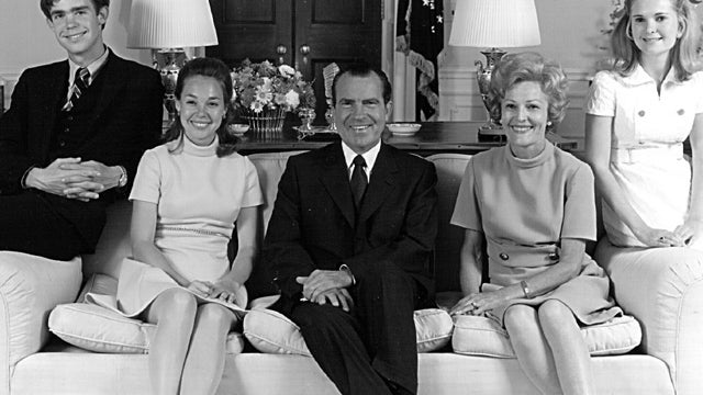 nixonfamily.jpg 