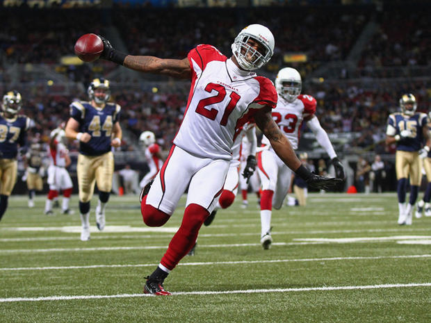 Patrick Peterson returns a punt for an 80 yard for touchdown 