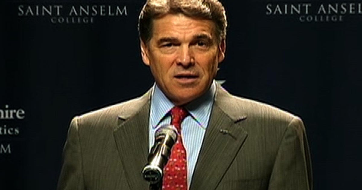 Rick Perry's campaign denies staff shakeups - CBS News
