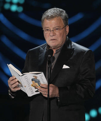 009-cmt-shatner.gif 