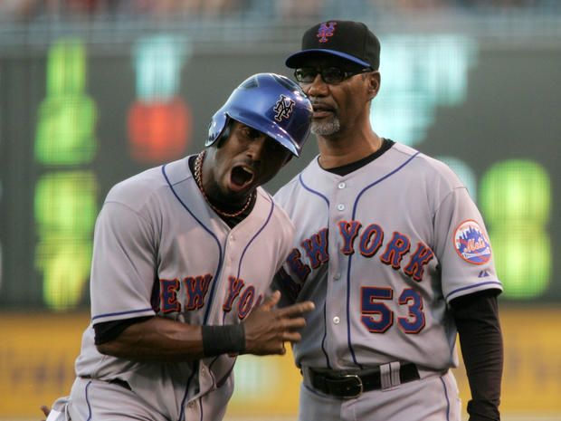 Jose Reyes argues with manager Jerry Manuel  