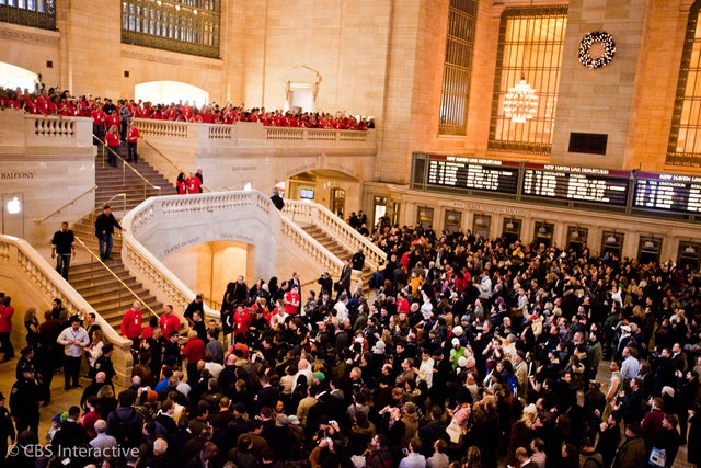 10_apple_store_grand_central_december9opening_cnet.jpg 