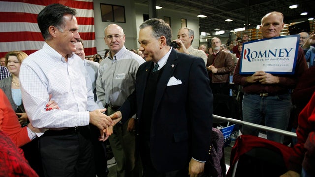 111209-Mitt_Romney-AP11120907221.jpg 