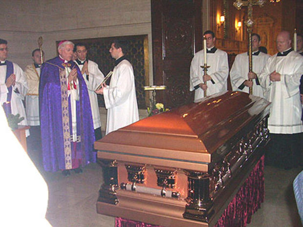 foley casket+prayer mabrams 