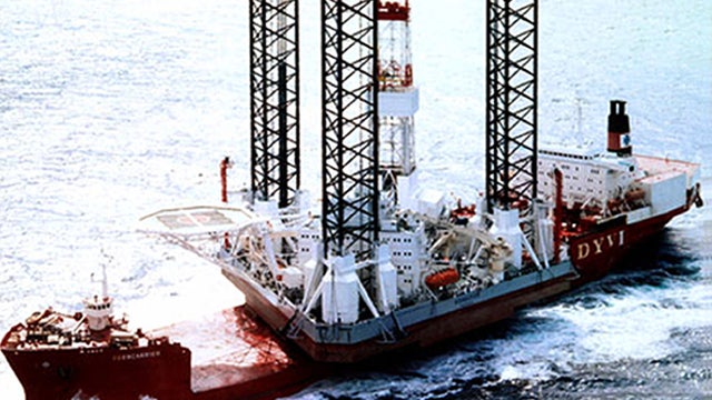 oilplatform_AP11121808853.jpg 