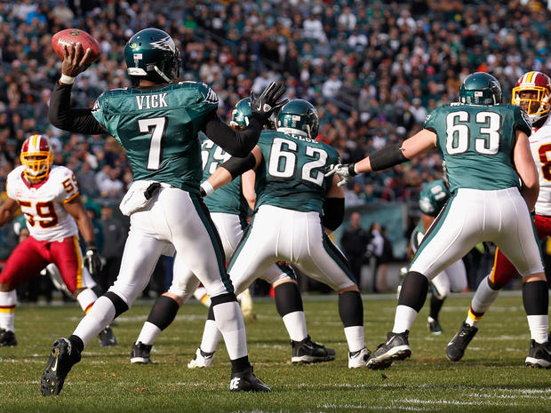 Michael Vick of the Philadelphia Eagles throws a pass 