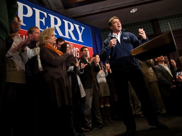 Perry Holds Campaign Rally On Eve Of Iowa Caucuses 
