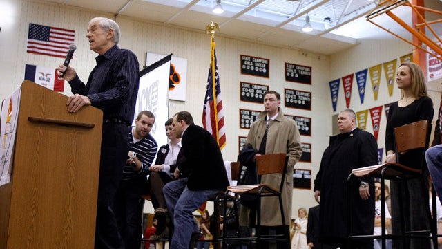 120103-Ron_Paul-AP120103127565.jpg 