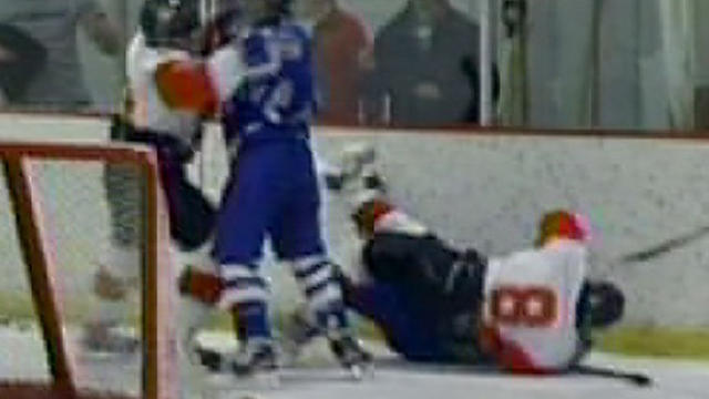 hockey-brawl.jpg 