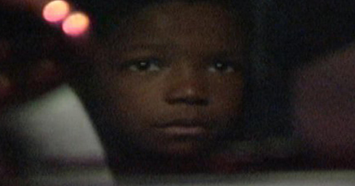 police-find-6-year-old-boy-alone-at-3-a-m-in-east-oakland-parking-lot