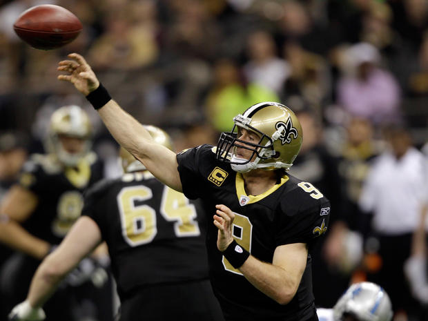Drew Brees throws during the first half  