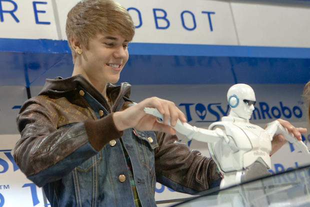 Justin Bieber visits TOSY Robotics at CES 