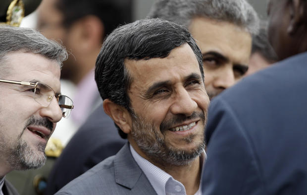 Ahmadinejad in Cuba 