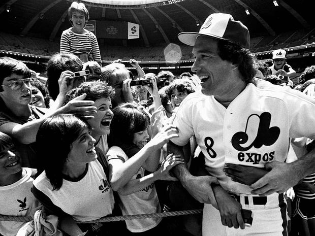 Gary Carter is mobbed by admiring fans 