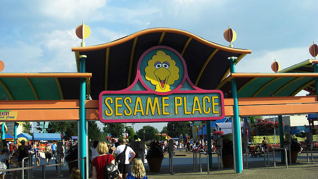 sesame place, theme park, sesame street 