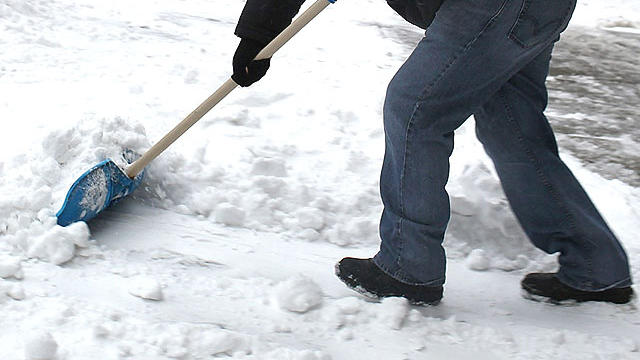 snow-shovel.jpg 
