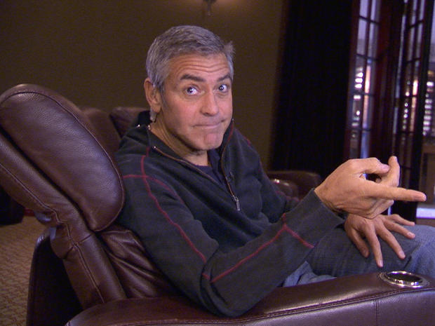 032H-Clooney-mugs-to-camera.jpg 