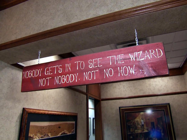 A sign in the entry to Warren Buffett's office reads:"NOBODY GETS IN TO SEE THE WIZARD -- NOT NOBODY. NOT NO HOW." 