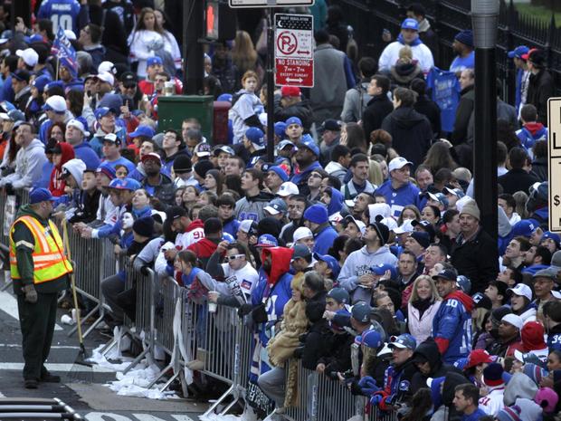 Fans line the streets in lower Manhattan 