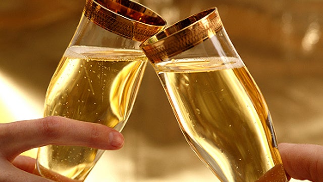 champagne, toast, bubbly, drinking, alcohol, wine, 4x3, stock 