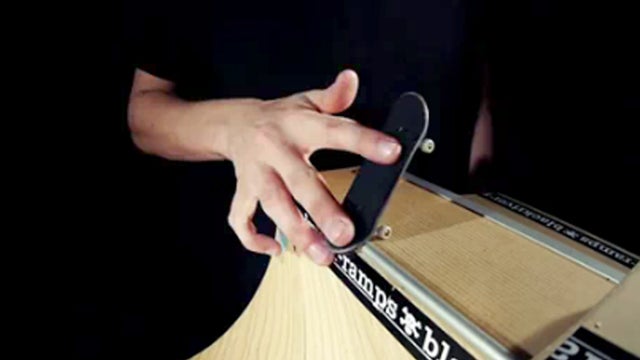 Fingerboarding_copy.jpg 