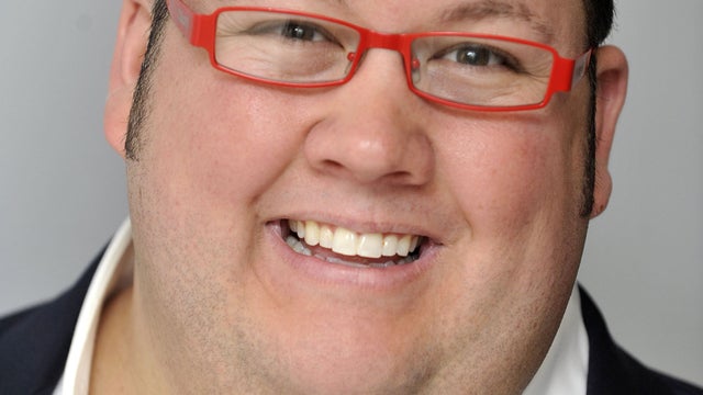 Master Chef Graham Elliot poses 