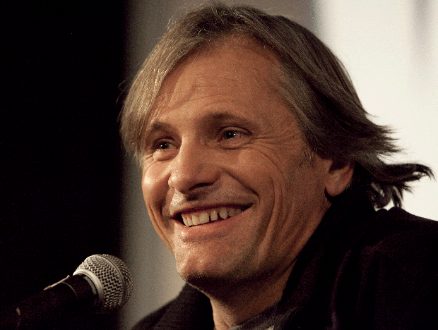 012-viggo.gif 
