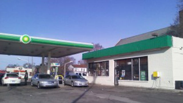 bp-station-on-fenkel.jpg 