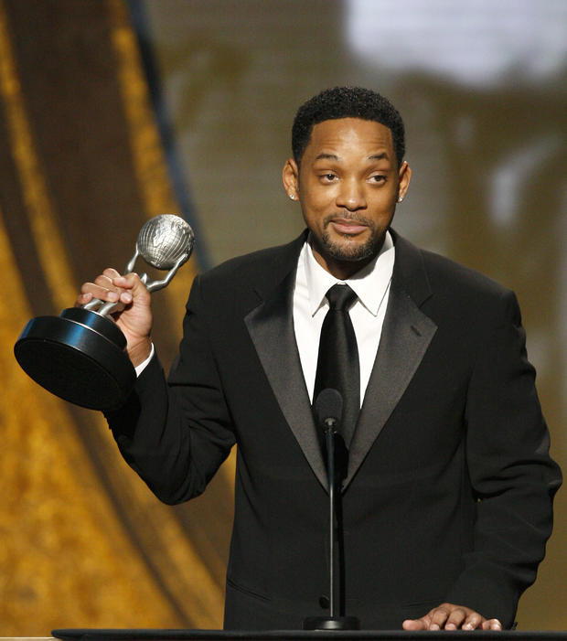 vince-bucci-actor-will-smith-accept-the-outstanding-actor-in-a-motion-picture-award-for-seven-pounds.jpg 