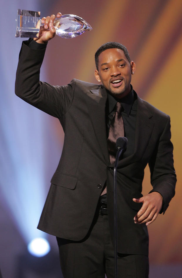 frank-micelotta-actor-will-smith-accepts-the-award-for-favorite-male-action-movie-star.jpg 