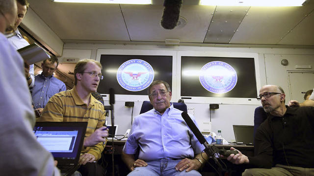 120312-Leon_Panetta-AP120312060235.jpg 