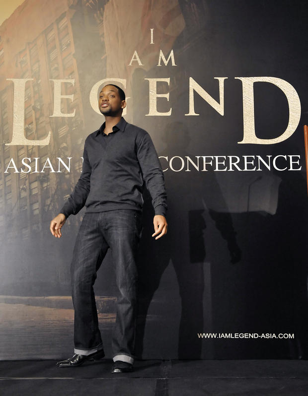 stringer-us-actor-will-smith-poses-as-he-arrives-for-a-press-conference.jpg 