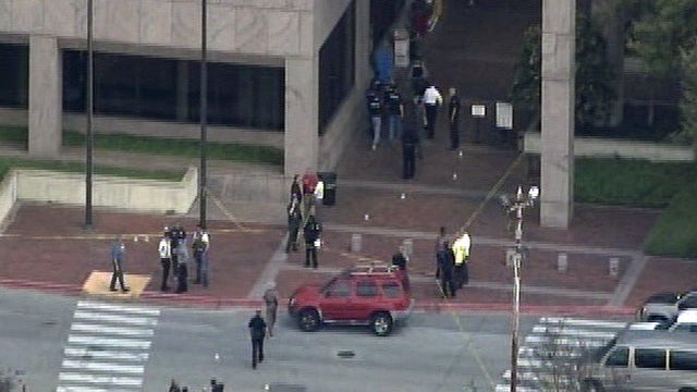 120314-Beaumont_Texas_courthouse_shooting_2.jpg 