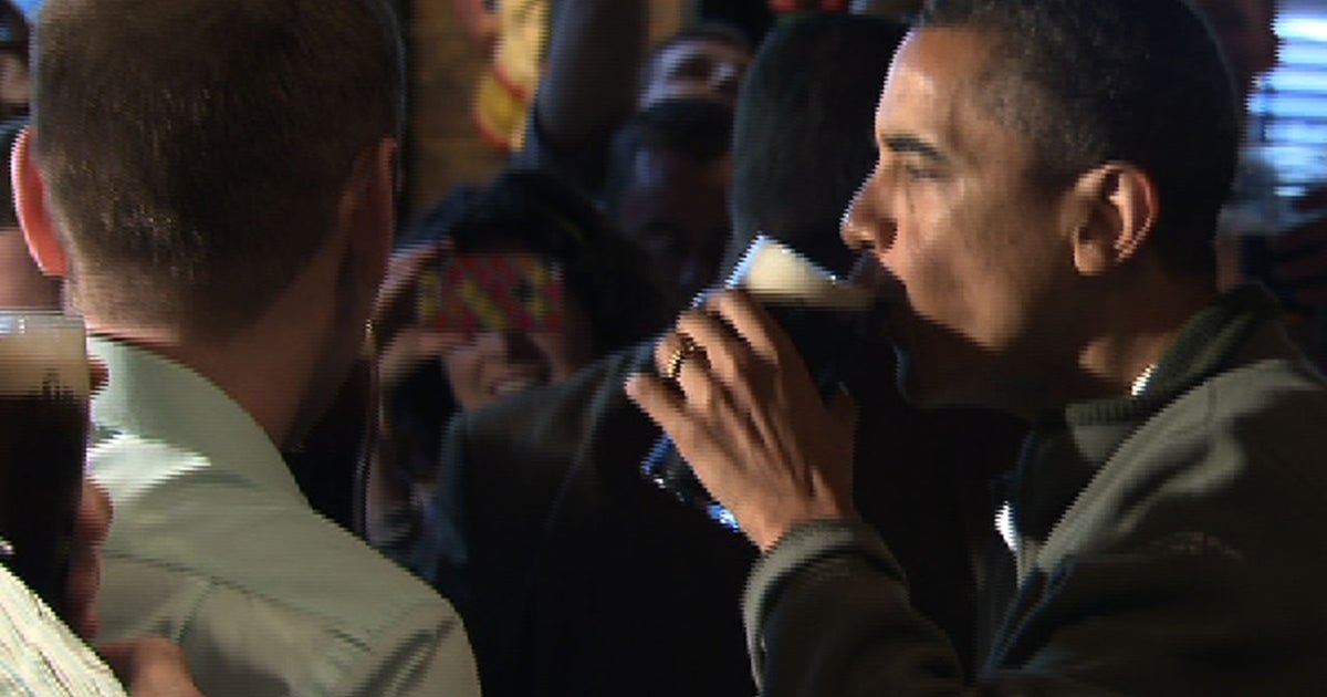 Obama celebrates St. Patrick's Day with a Guinness - CBS News