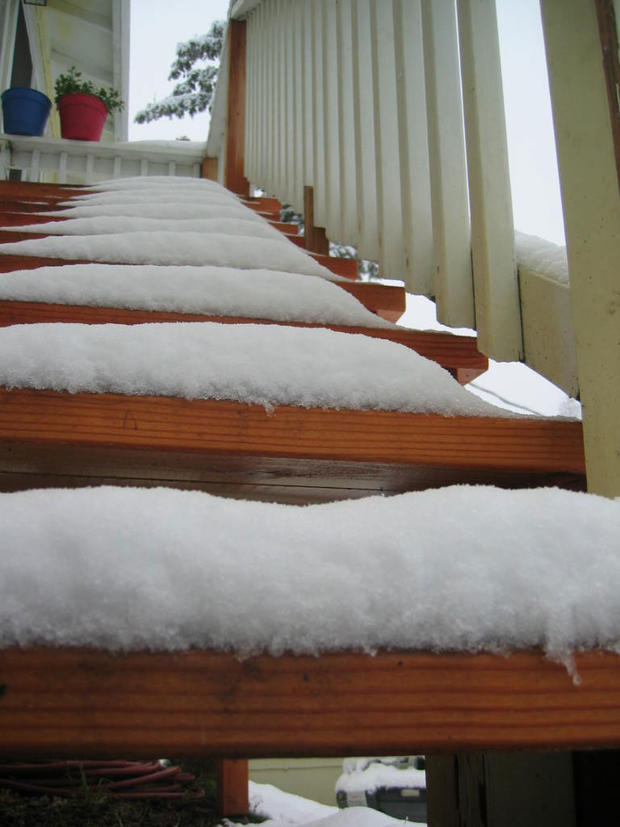 snow-covered-stairs-in-pine-grove-from-velondra.jpg 
