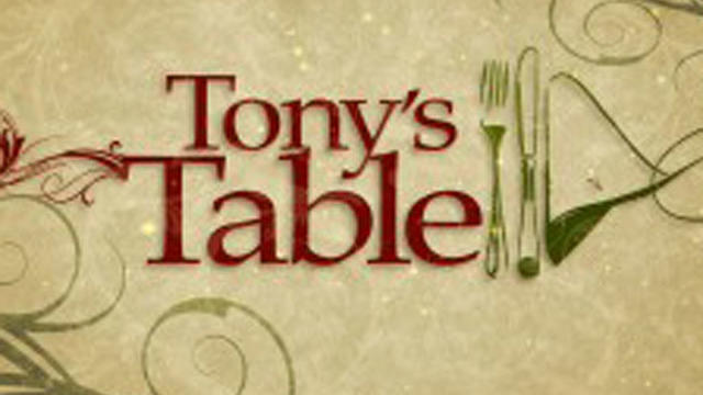 tonys-table_20111.jpg 